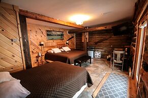 Judith Mountain Lodge