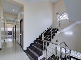 OYO 24147 Royal Stay