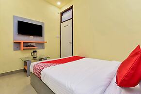 OYO 28054 Hotel Suraj Villa