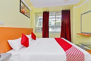 OYO 28054 Hotel Suraj Villa