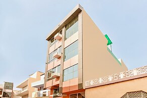 OYO 28054 Hotel Suraj Villa