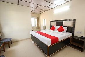 OYO 24525 Hotel Country Lodge