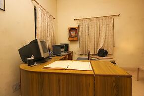 OYO 24525 Hotel Country Lodge