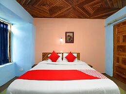 OYO Home 15642 Luxurious 2BHK