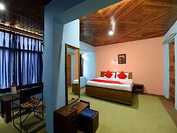 OYO Home 15642 Luxurious 2BHK