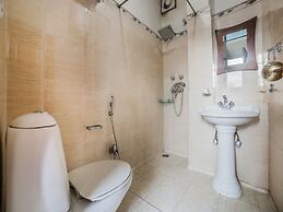 OYO 27041 Hotel Luna Rosa