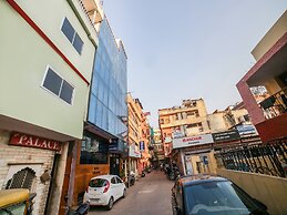 OYO 27041 Hotel Luna Rosa