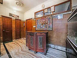 OYO 27041 Hotel Luna Rosa