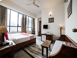 OYO 27041 Hotel Luna Rosa