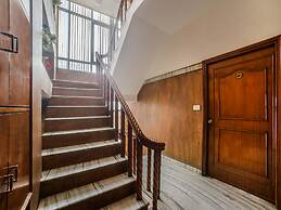 OYO 27041 Hotel Luna Rosa