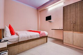 OYO 17250 Hotel Ganesham