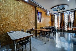 OYO 17250 Hotel Ganesham