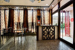 OYO 17250 Hotel Ganesham