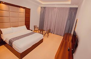 Lewi Resort and Spa