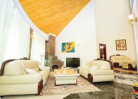 Lewi Resort and Spa
