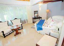 Lewi Resort and Spa