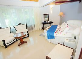 Lewi Resort and Spa