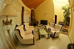 Lewi Resort and Spa
