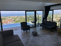 Ultra Lux Sea View Villa in Kyrenia