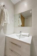 Horoko Apartments by gaiarooms