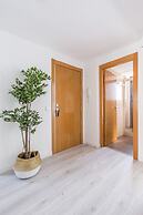 Horoko Apartments by gaiarooms