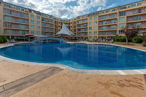 Large Studio in Polo Resort