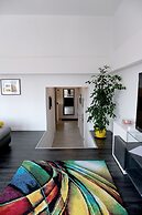 Oval Main Square Apartment