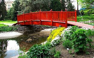 Oval Main Square Apartment