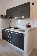 Oval Main Square Apartment