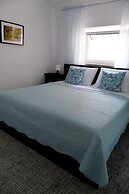 Oval Main Square Apartment