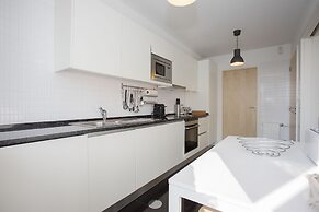 Liiiving - Bright Light Apartment