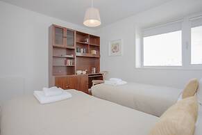 Liiiving - Bright Light Apartment