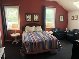 Harbor's Edge Motel