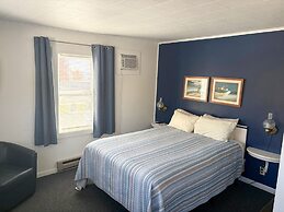 Harbor's Edge Motel