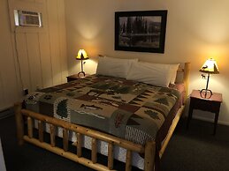 Harbor's Edge Motel