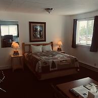 Harbor's Edge Motel