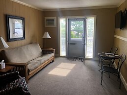 Harbor's Edge Motel