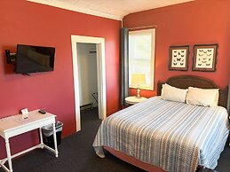 Harbor's Edge Motel