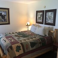 Harbor's Edge Motel