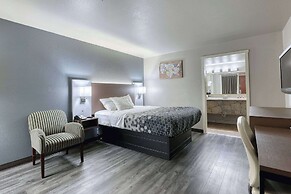 Econo Lodge Neenah