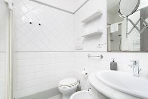 White Caesar Guesthouse