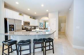 H5294 Ultimate 6 Bedroom 5 Bathroom Home With Pool