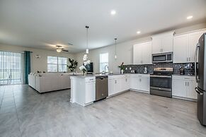 H1675 Brand new Luxury 8 Bedroom 5 Bathroom Villa