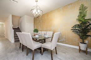 H1675 Brand new Luxury 8 Bedroom 5 Bathroom Villa