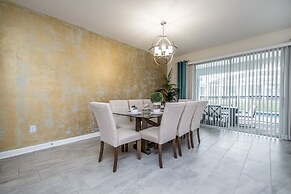 H1675 Brand new Luxury 8 Bedroom 5 Bathroom Villa