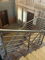 LaRosa Executive Guest House