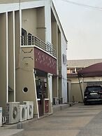 LaRosa Executive Guest House