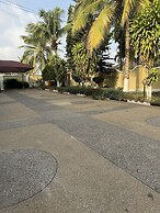 LaRosa Executive Guest House