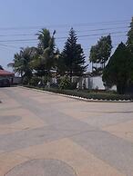 LaRosa Executive Guest House