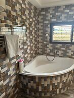 LaRosa Executive Guest House